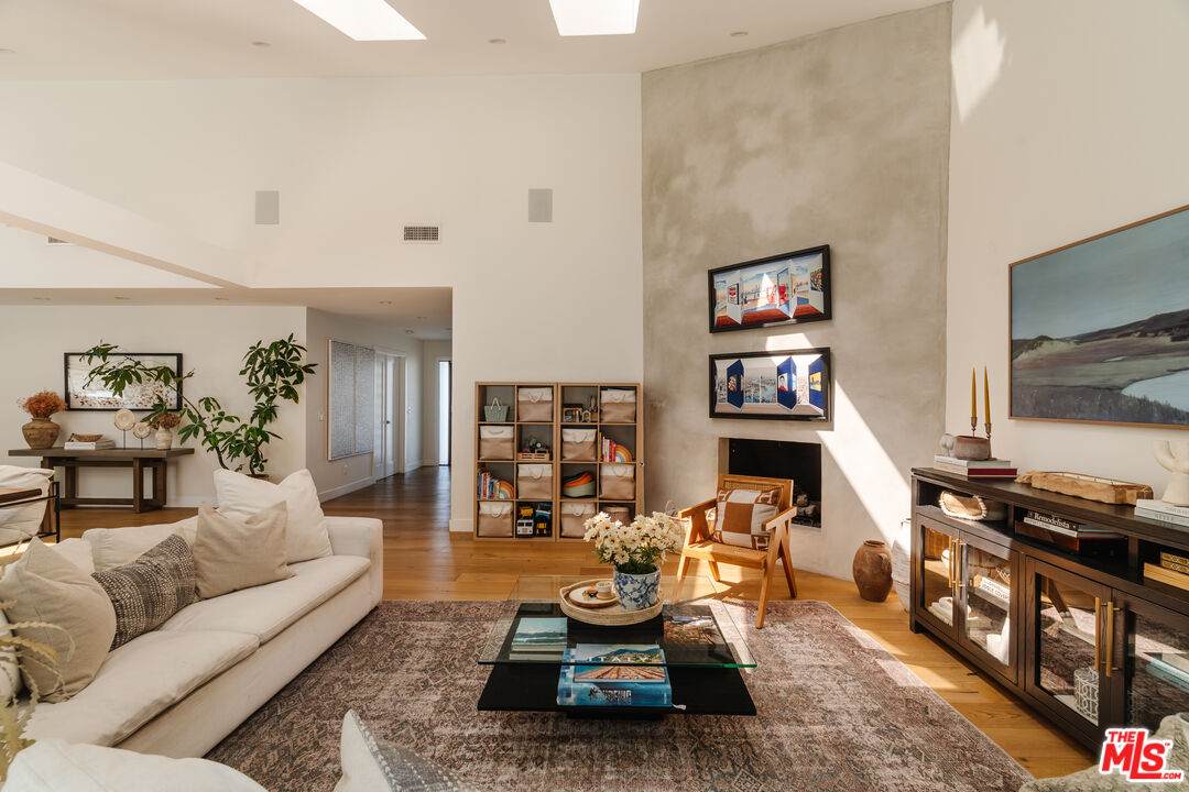 3554 Alginet Dr - Photo 1