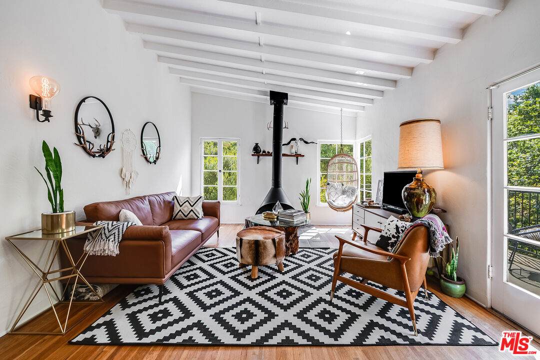1205 Beverly Glen Blvd - Photo 1