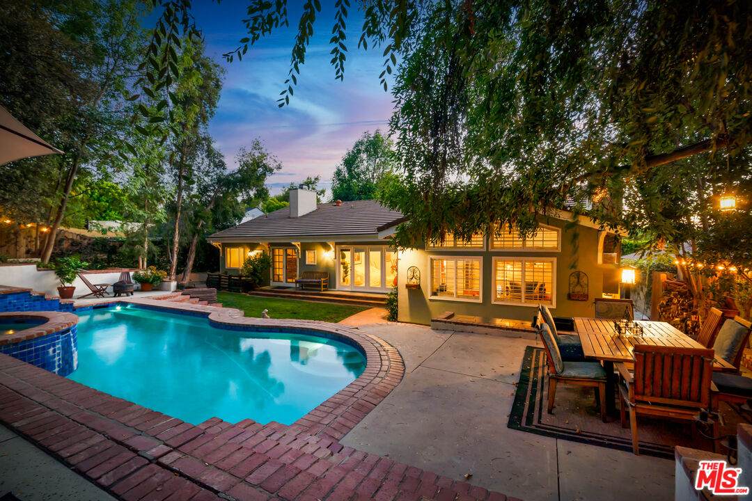 5252 Vanalden Ave - Photo 1