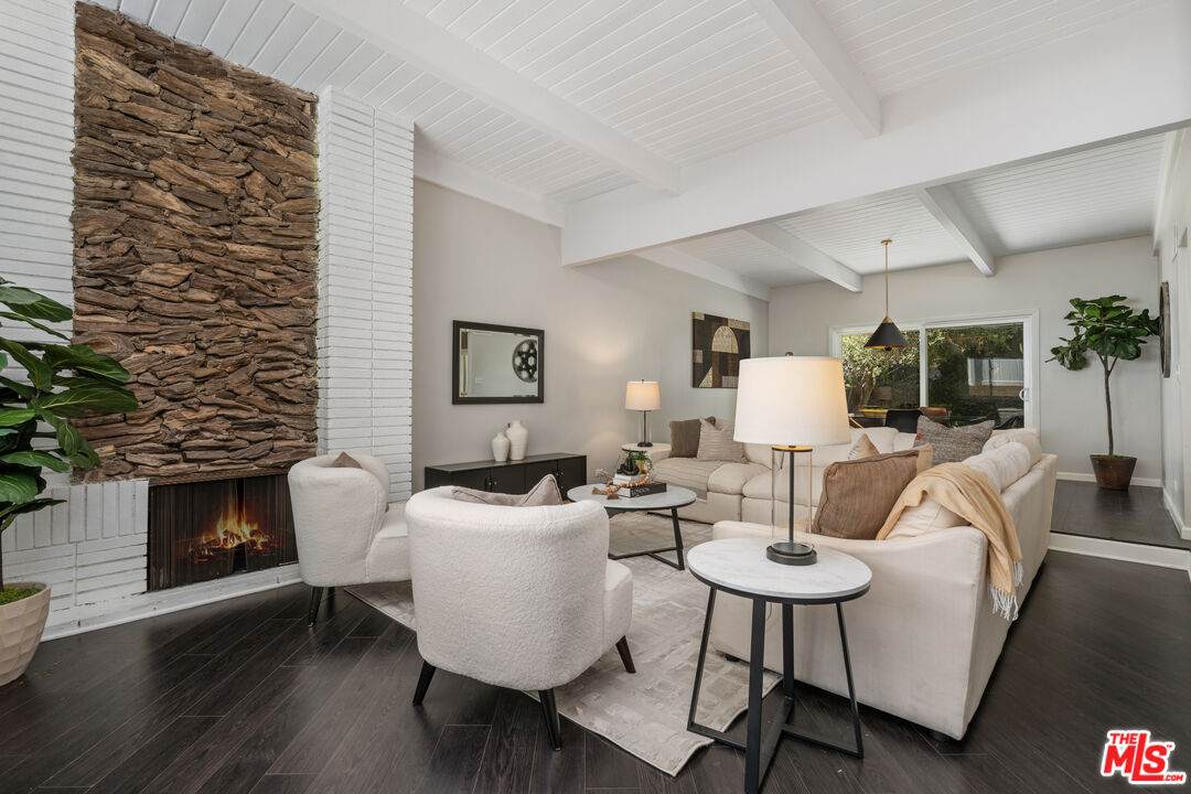 21206 Merridy St - Photo 1