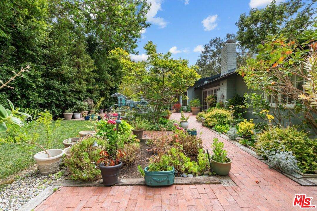 30604 Sicomoro Dr - Photo 1