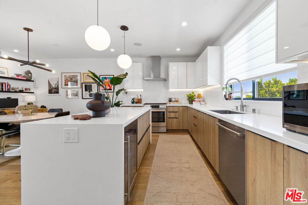 973 Starlight Ct - Photo 1