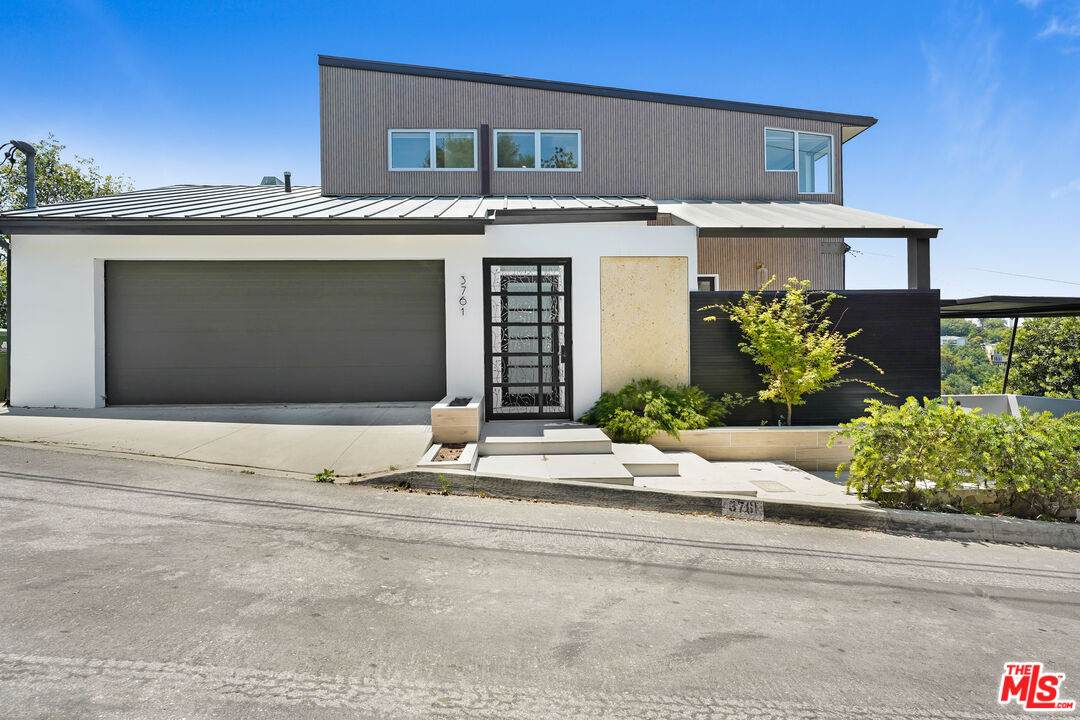 3761 Glenridge Dr - Photo 1