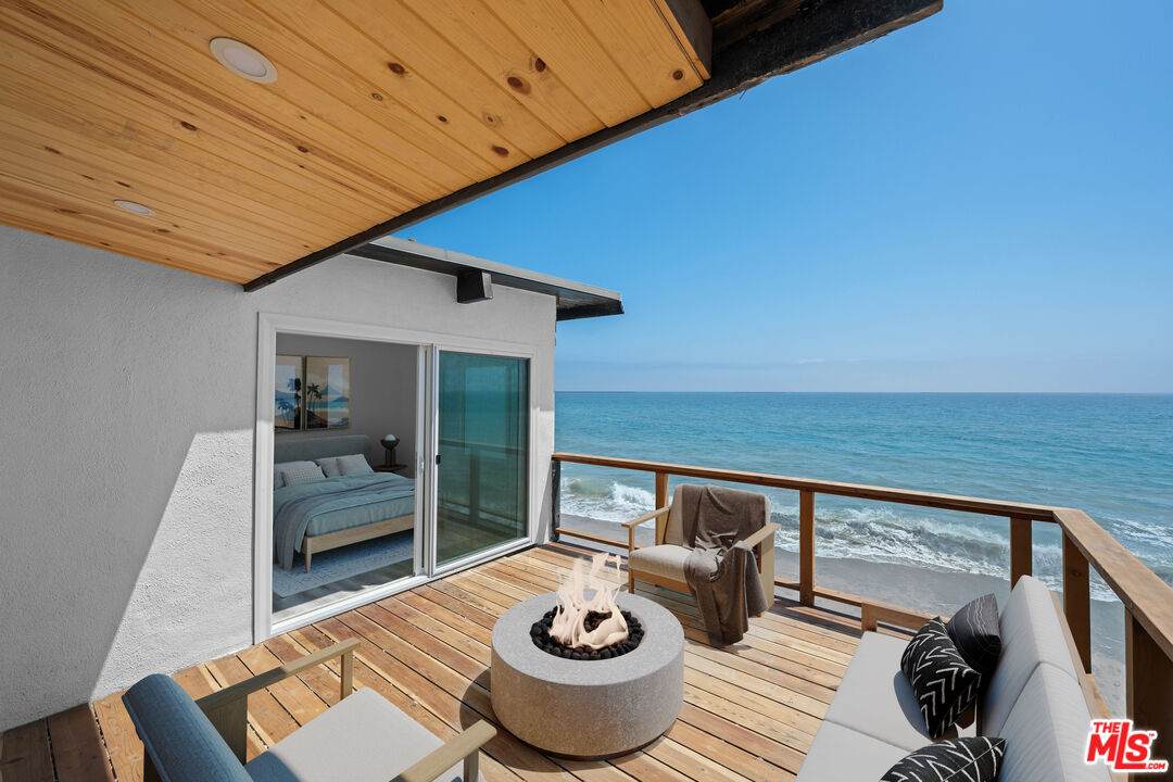 25154 Malibu Rd - Photo 1