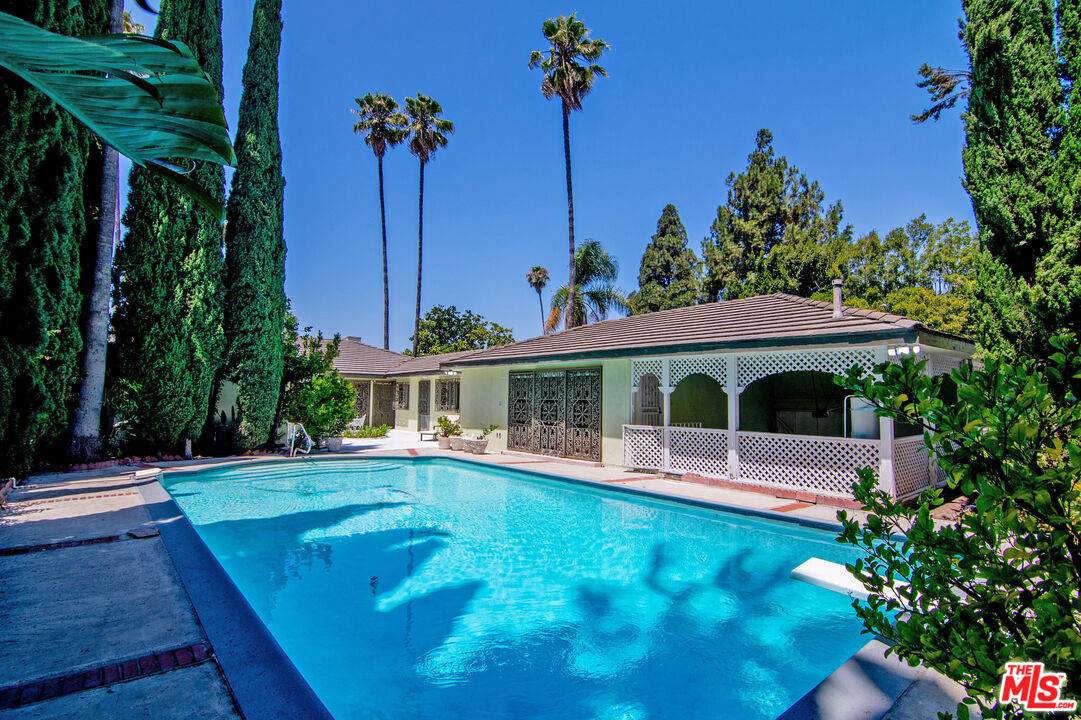 180 Highland Ave - Photo 1