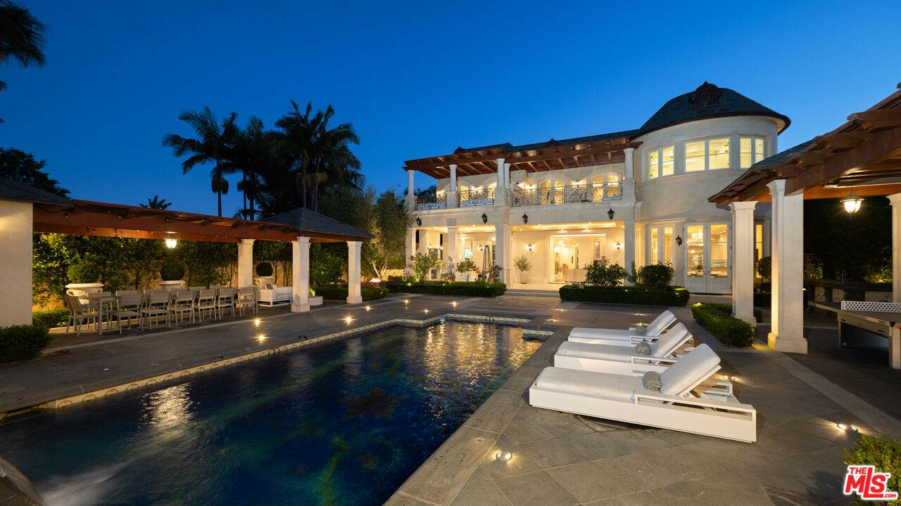 718 Rodeo Dr - Photo 1