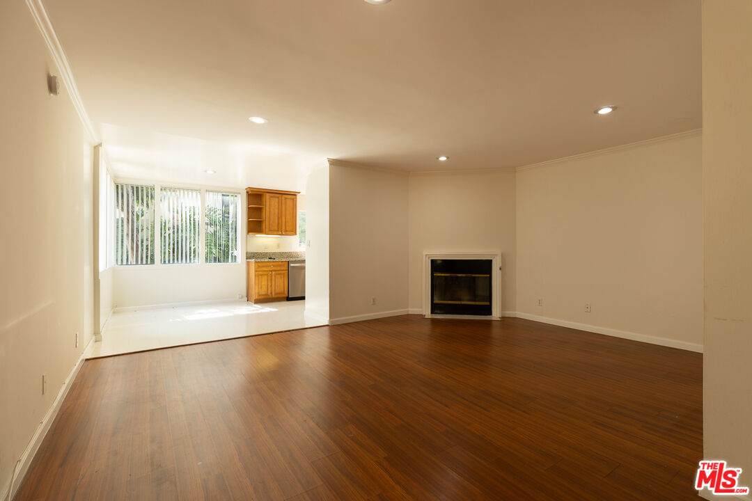 1233 Barry Ave - Photo 1