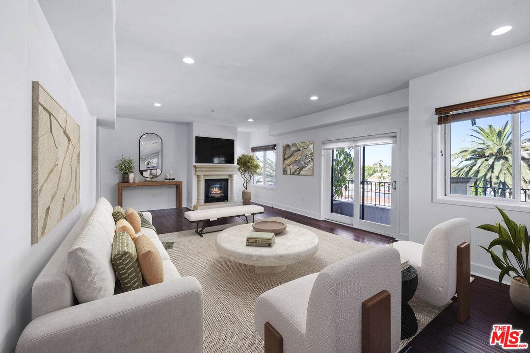 155 Hamilton Dr - Photo 1