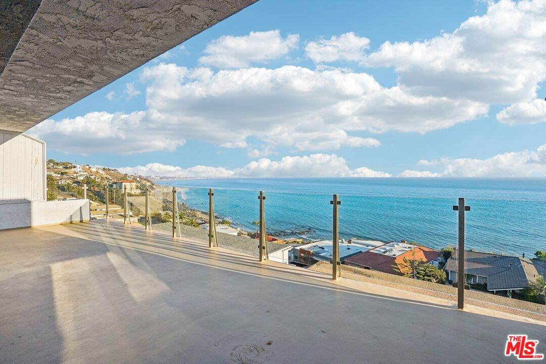 18203 Coastline Dr - Photo 1