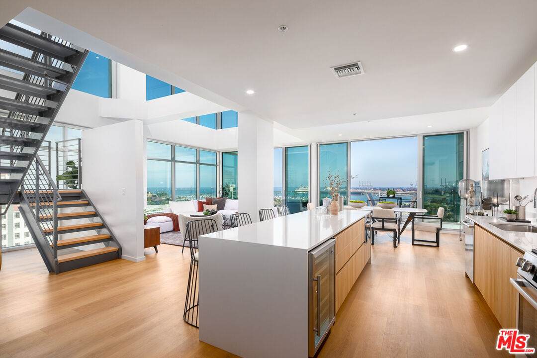 200 Ocean Blvd - Photo 1