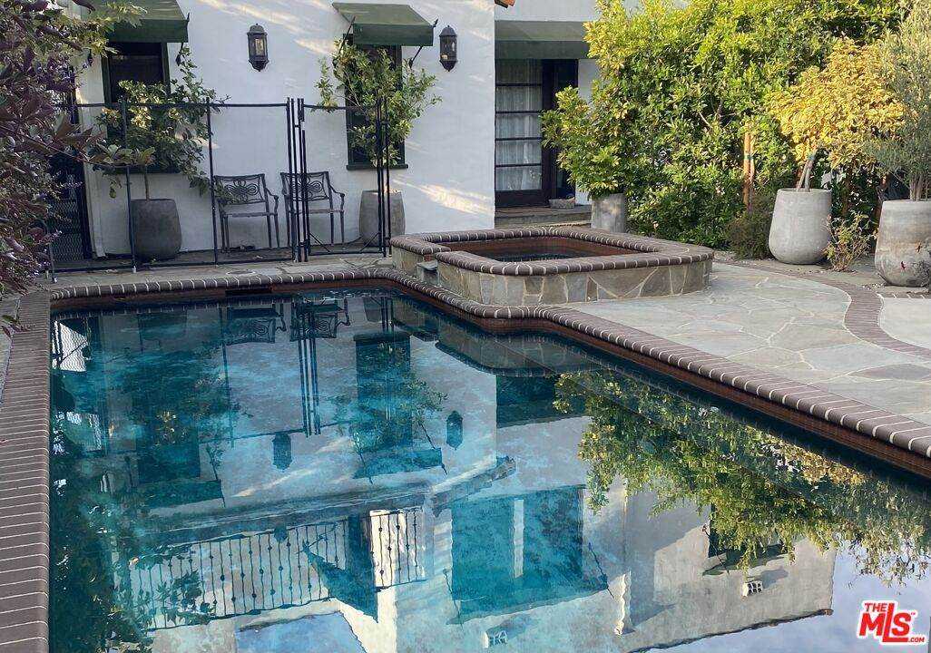 8133 4th St - Photo 1