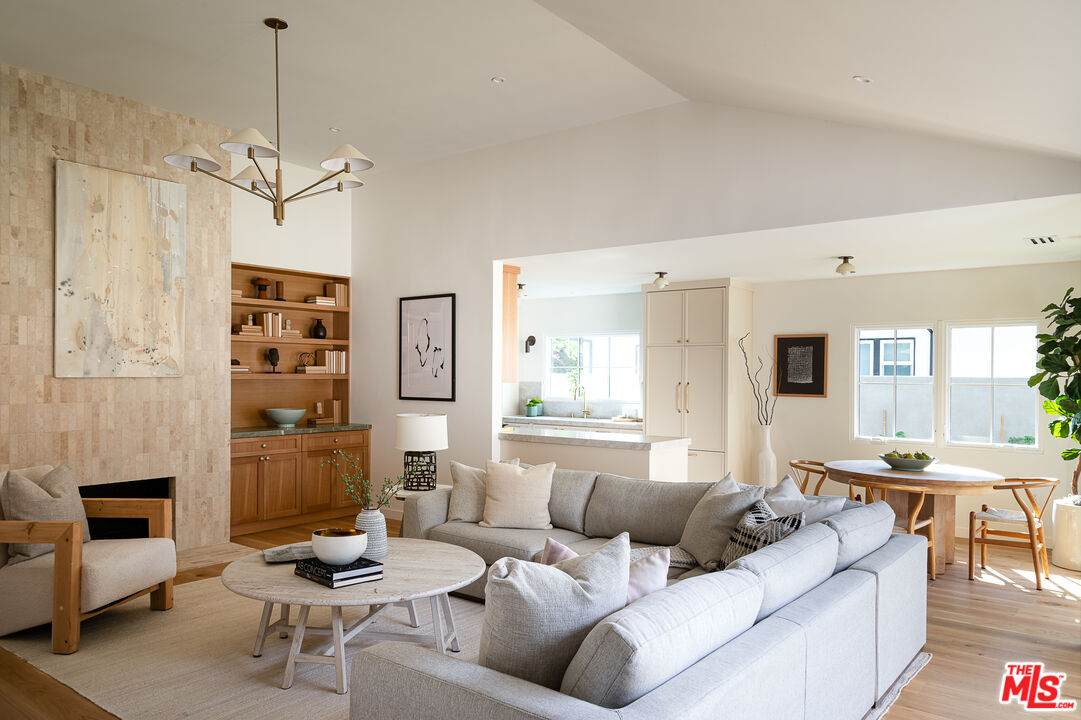 12227 La Maida St - Photo 1