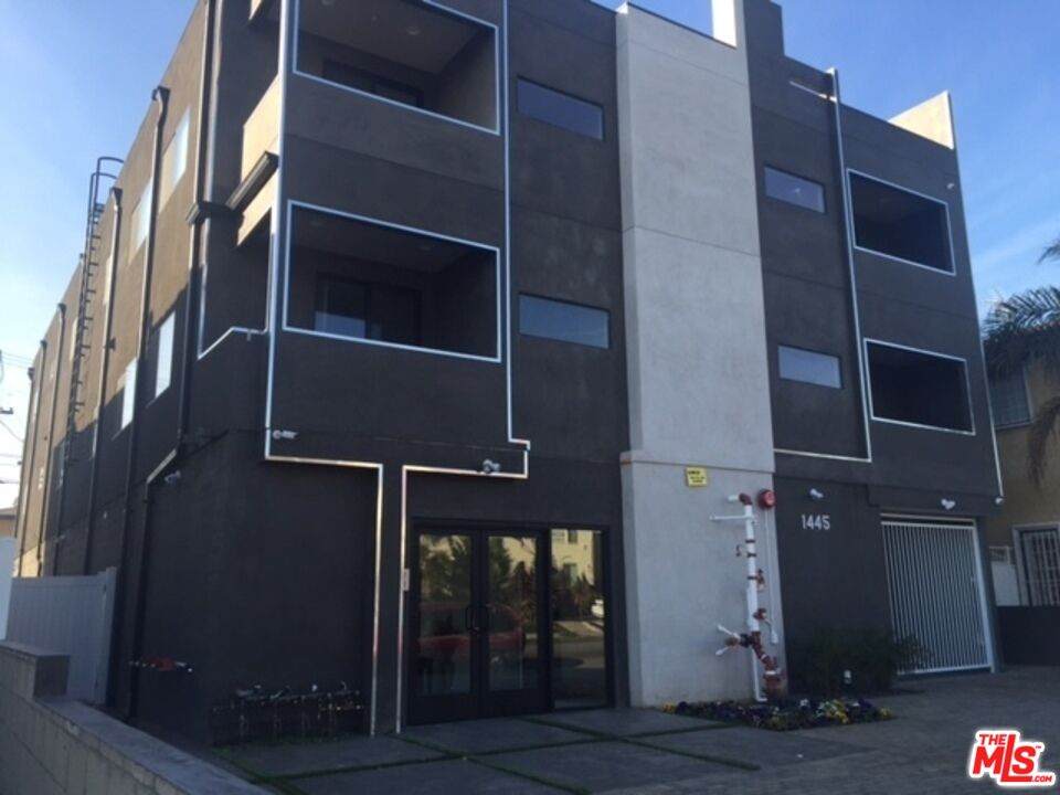 1445 Fairfax Ave - Photo 1