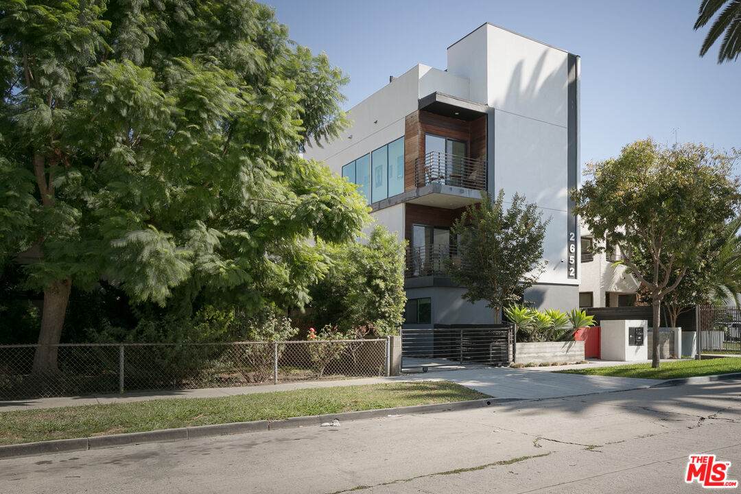 2652 Mansfield Ave - Photo 1