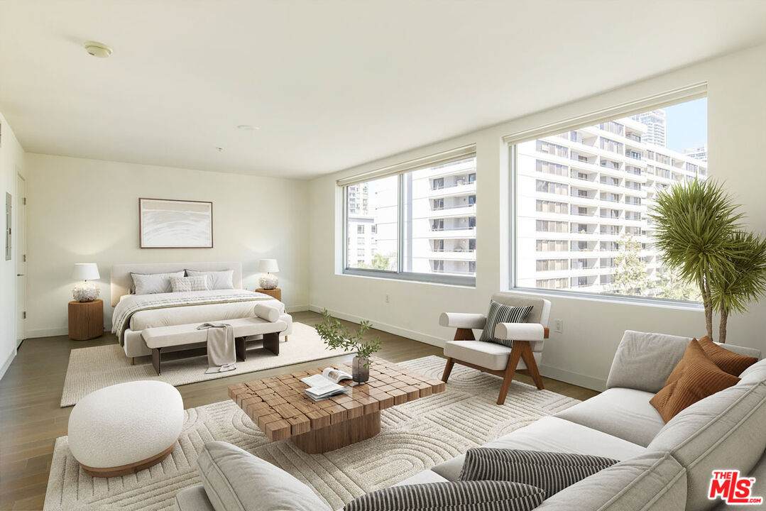 901 Flower St - Photo 1