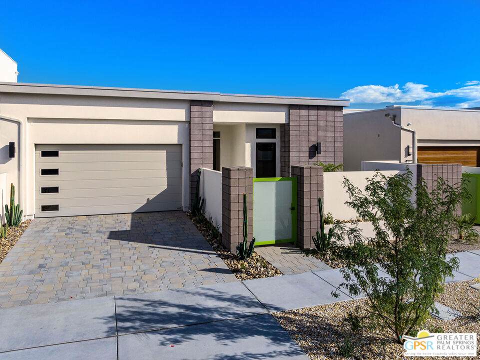 10 Heliotrope Ave - Photo 1