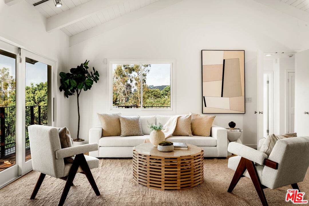 2745 La Cuesta Dr - Photo 1