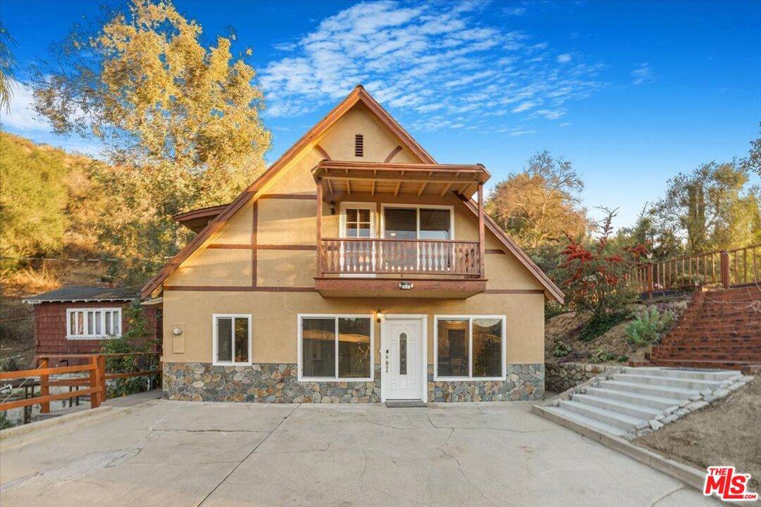 2070 Lilac Ln - Photo 1