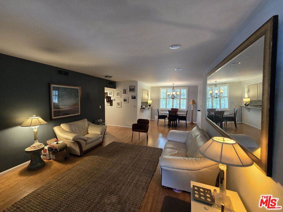 14315 Riverside Dr - Photo 1