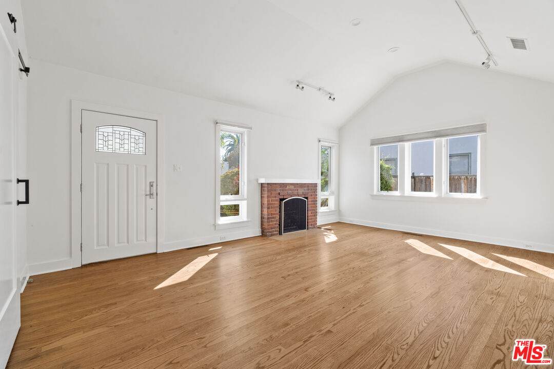 949 Muirfield Rd - Photo 1