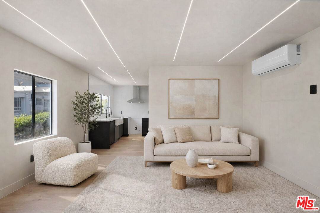 921 Benton Way - Photo 1