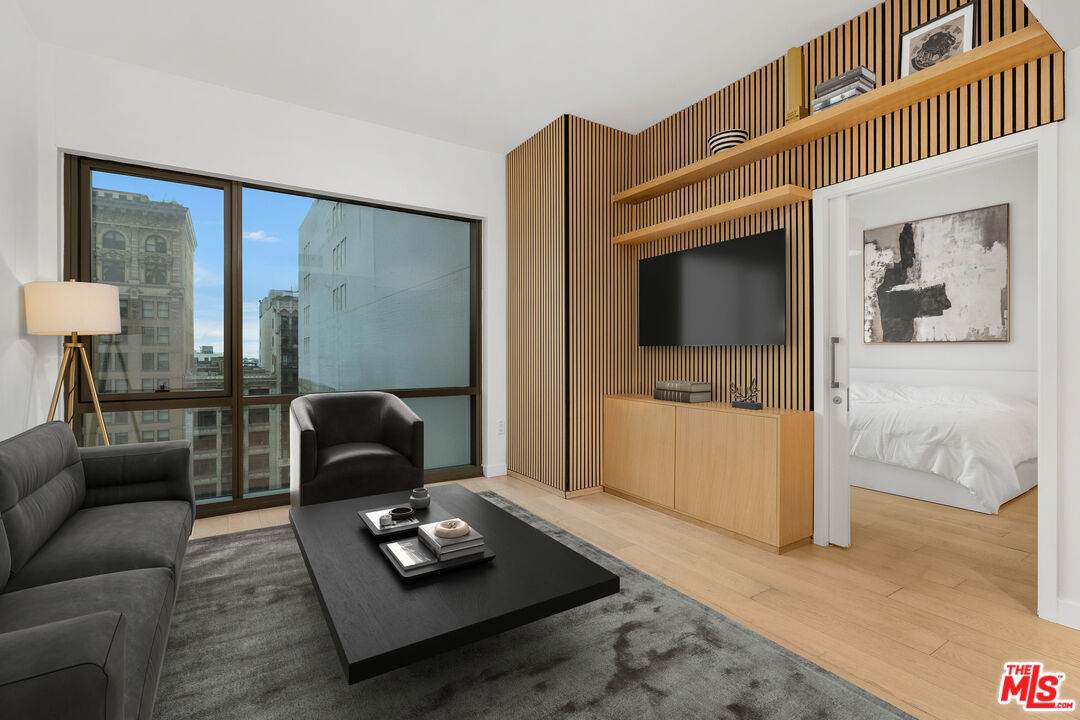 400 Broadway - Photo 1