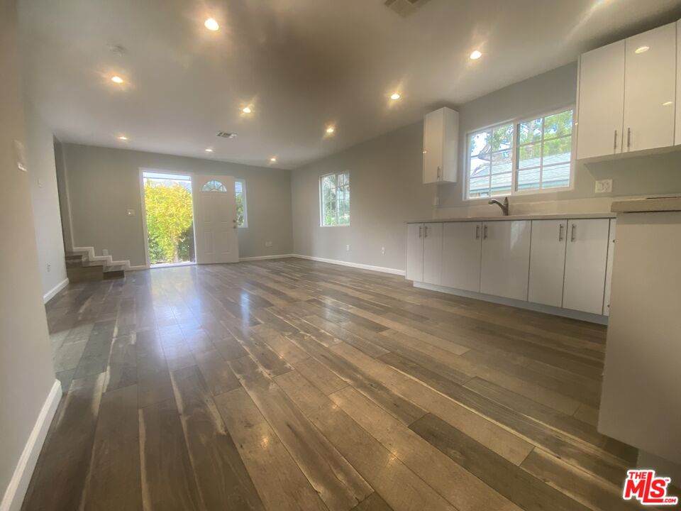 8448 Fenwick St - Photo 1