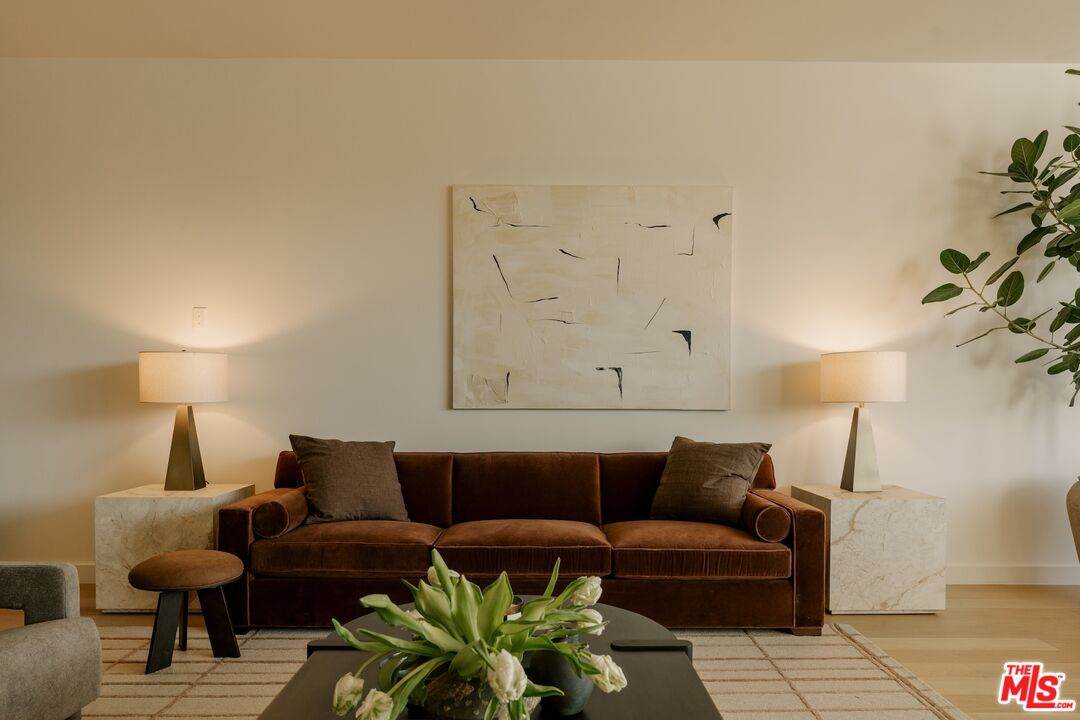 702 Doheny Dr - Photo 1