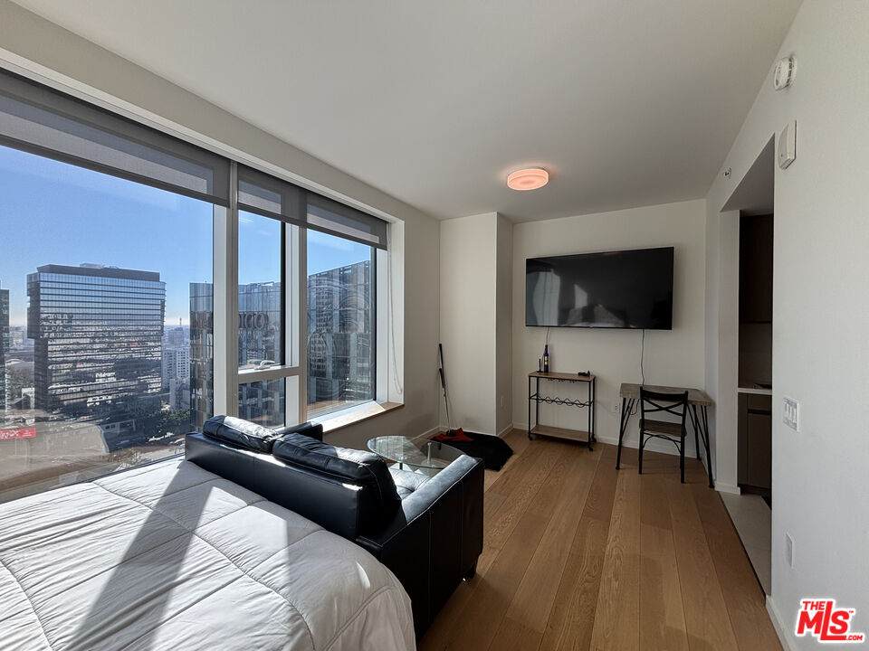 889 Francisco St St - Photo 1