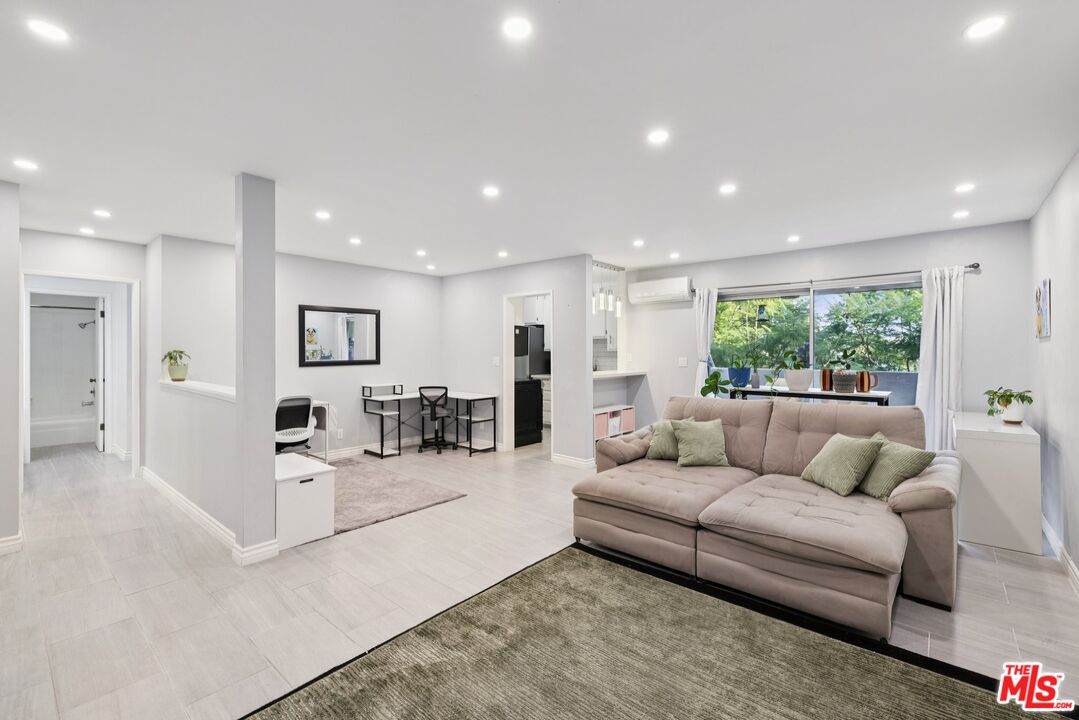 5625 Sumner Way - Photo 1