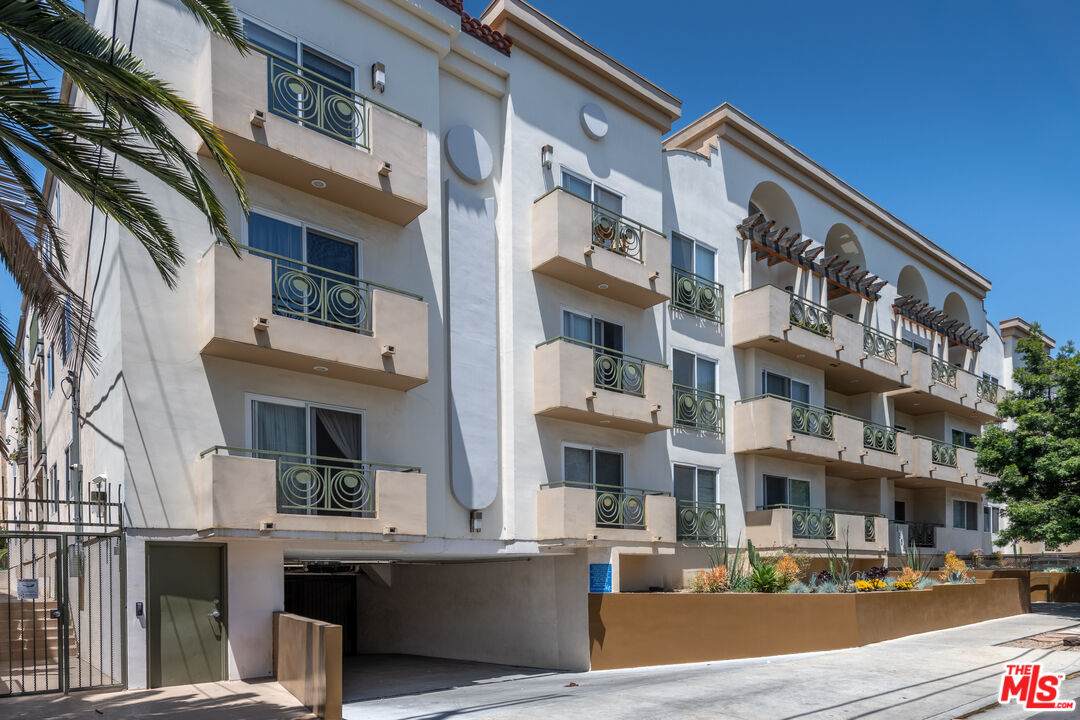 1353 Fuller Ave - Photo 1