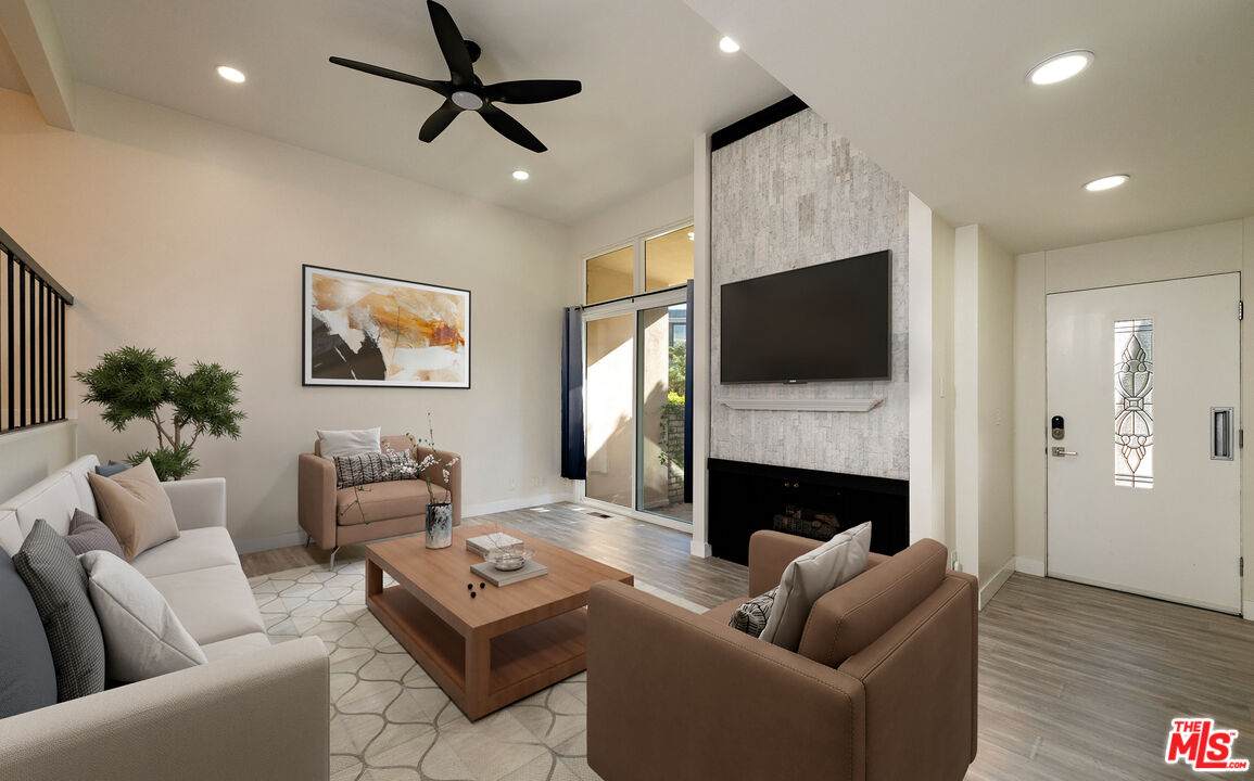 13206 Admiral Ave - Photo 1