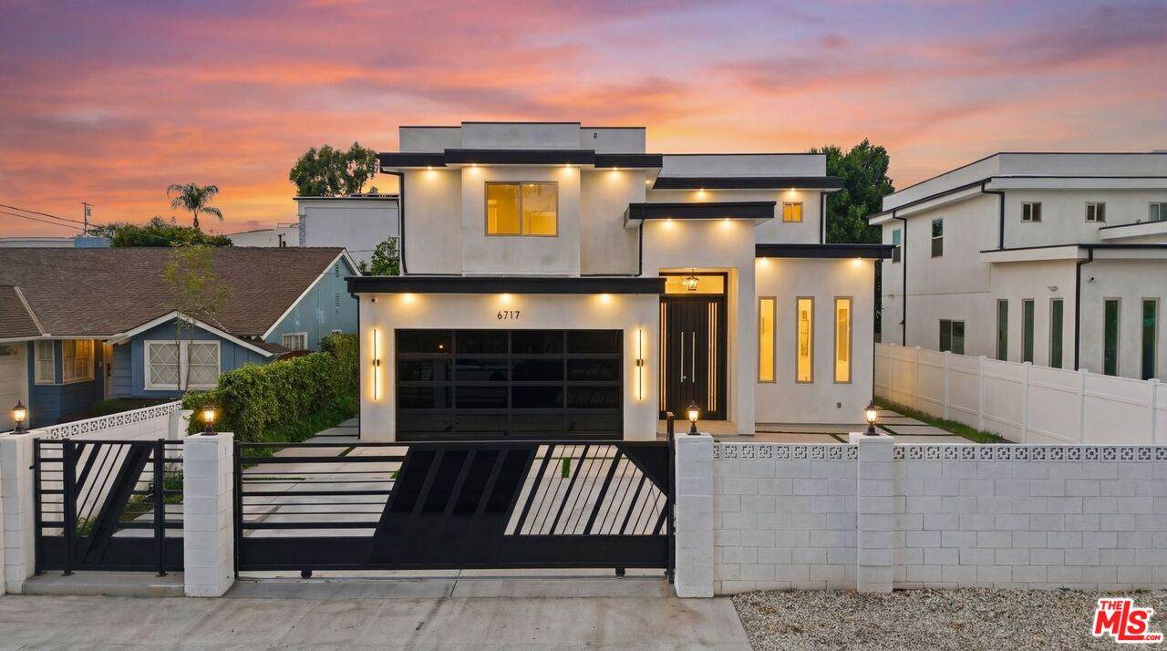 6717 Sunnyslope Ave - Photo 1