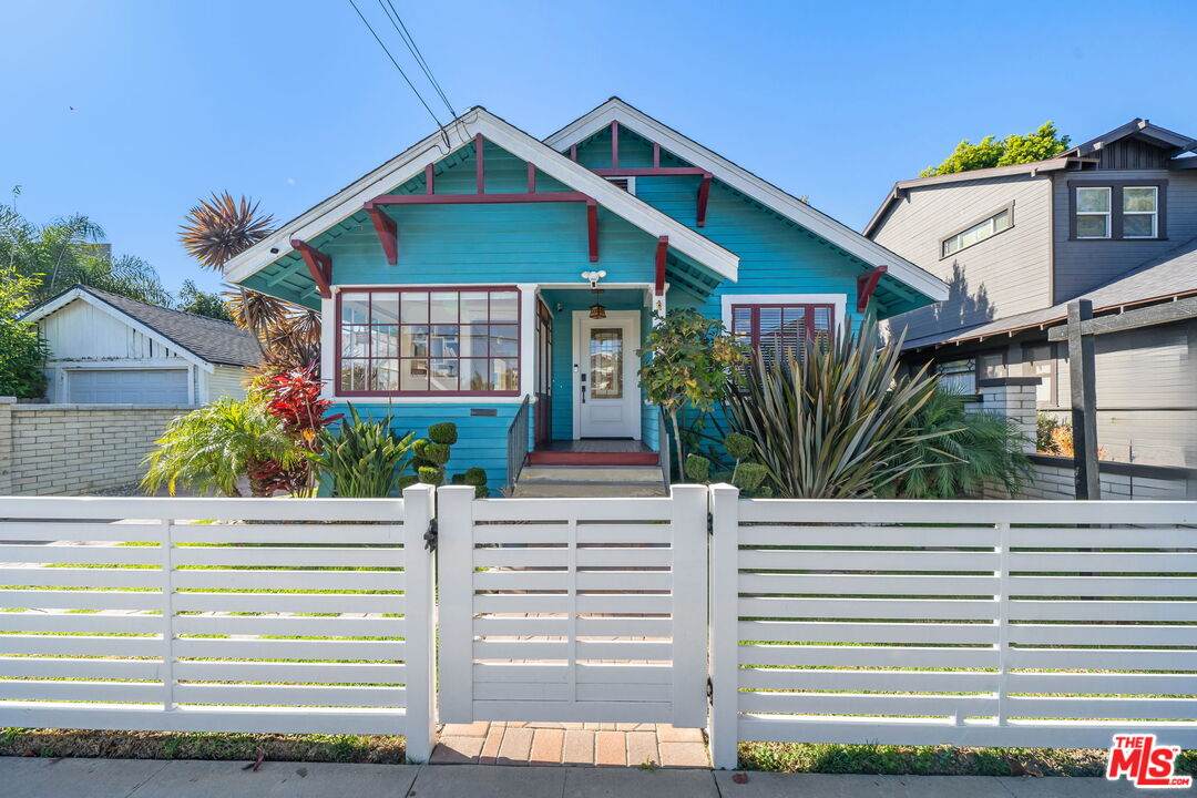 233 Lindero Ave - Photo 1