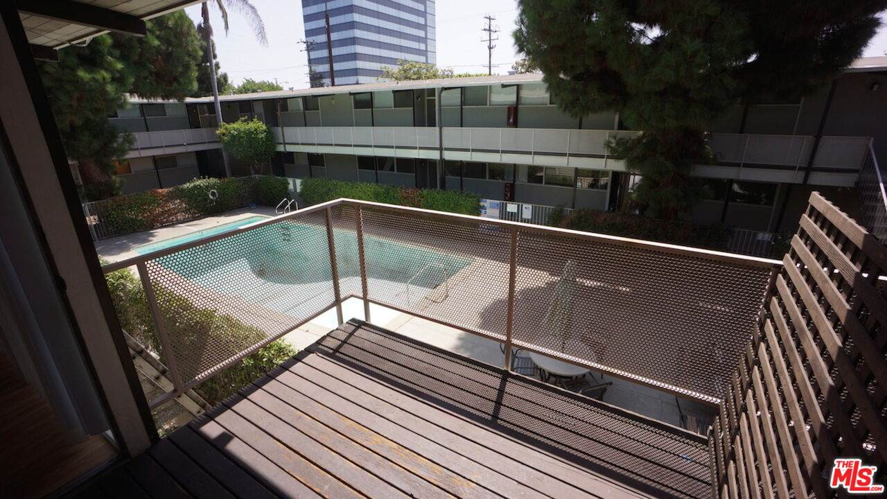 11133 Rose Ave - Photo 1
