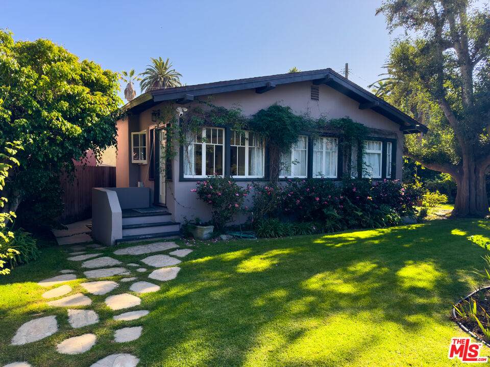 308 Windward Ave - Photo 1