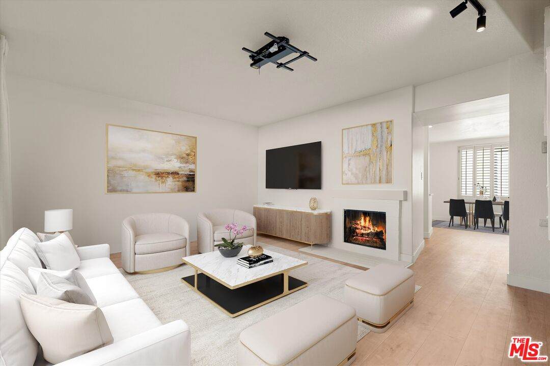 621 California Ave - Photo 1