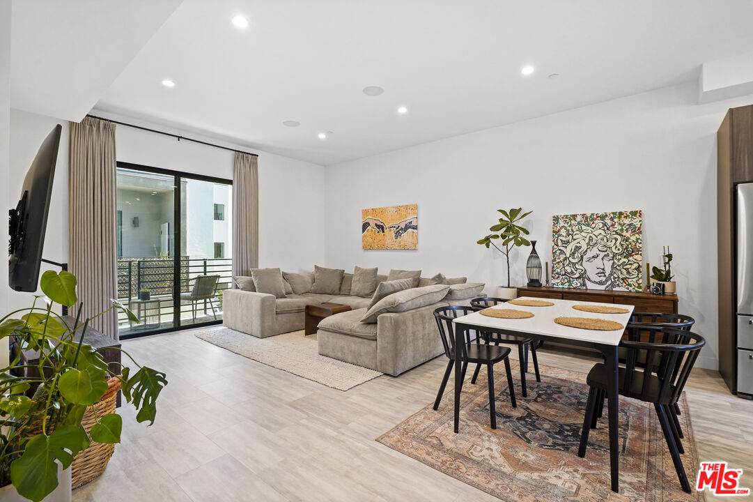 6716 Royce Ln - Photo 1