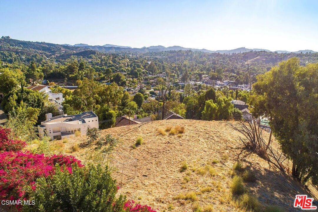 5015 Calatrana Dr - Photo 1