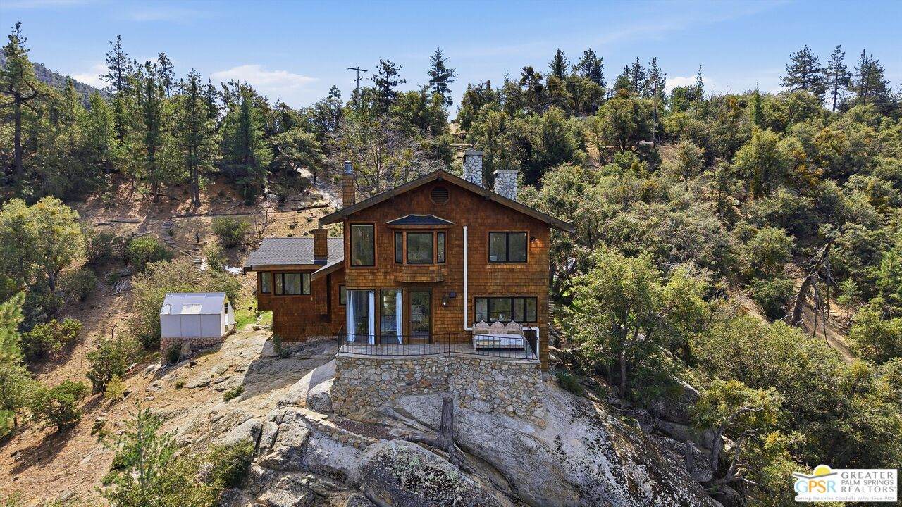 54620 Crest Dr - Photo 1