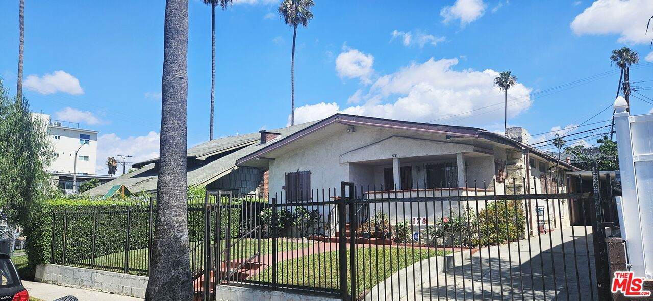 178 Mariposa Ave - Photo 1