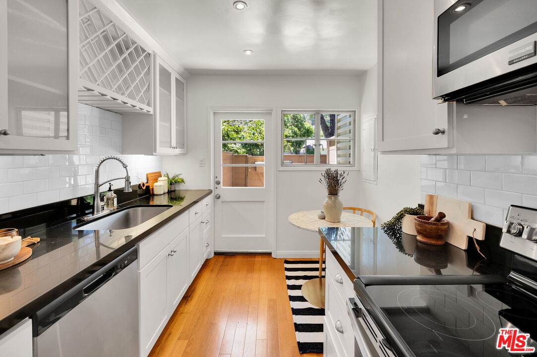 5516 Village Green - Photo 1