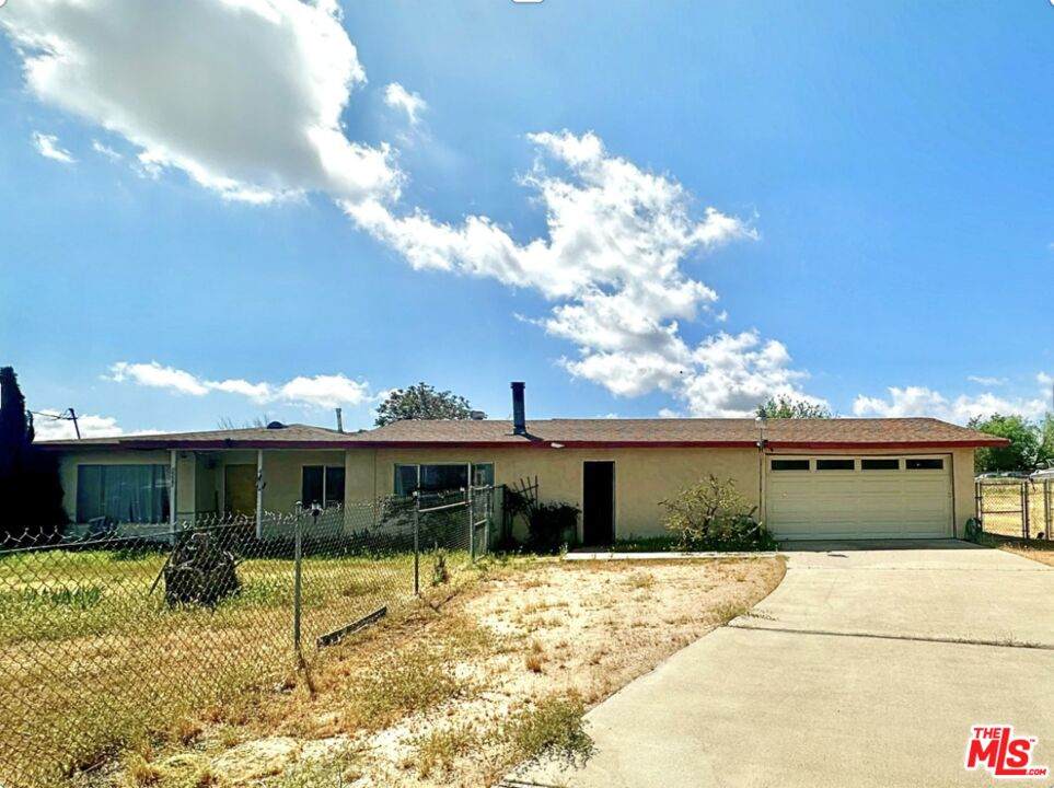 15561 Ash St - Photo 1