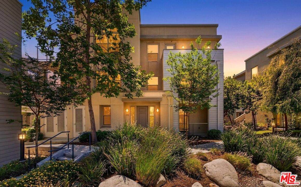 656 Colorado Cir - Photo 1