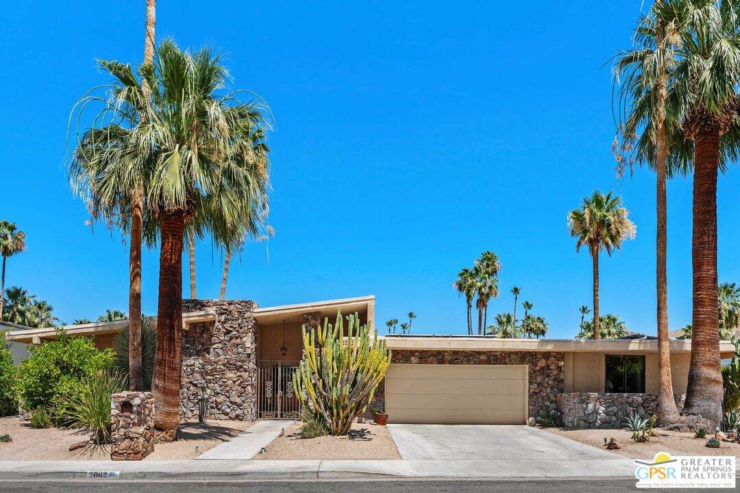 2062 Chico Dr - Photo 1