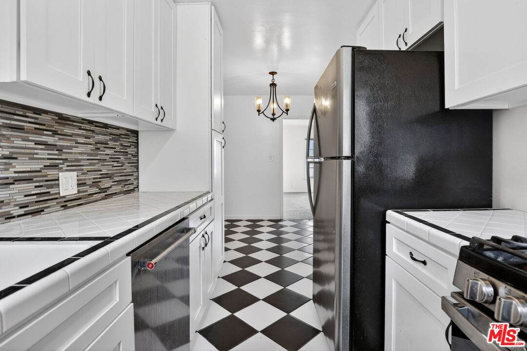 314 St Andrews Pl - Photo 1