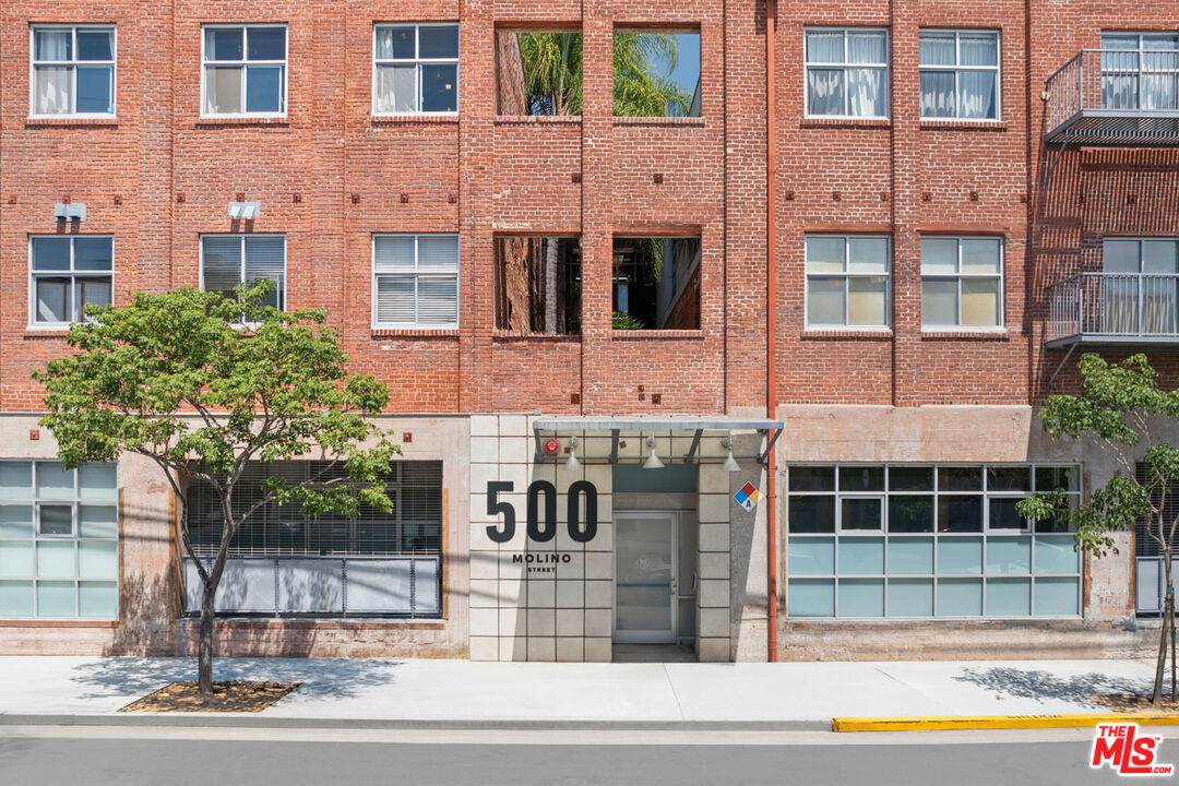 500 Molino St - Photo 1
