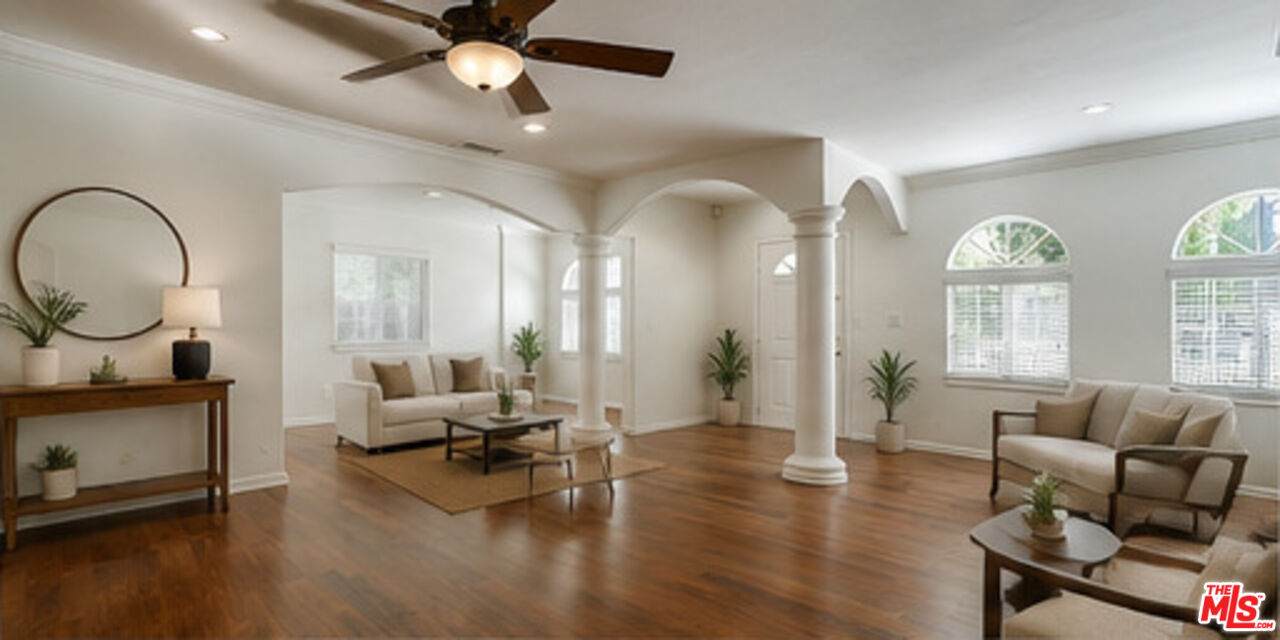 15601 Morrison St - Photo 1