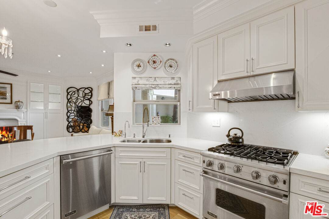 850 Croft Ave - Photo 1