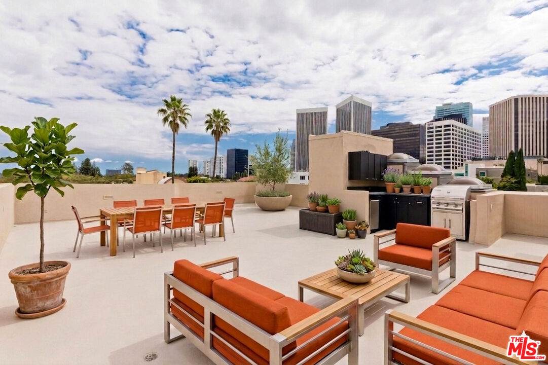 9921 Durant Dr - Photo 1